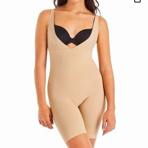 Maidenform Shapewear Bodysuit ,Size 2x New with tags.   Color -Nude